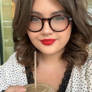 Meet your Posher, Rachel